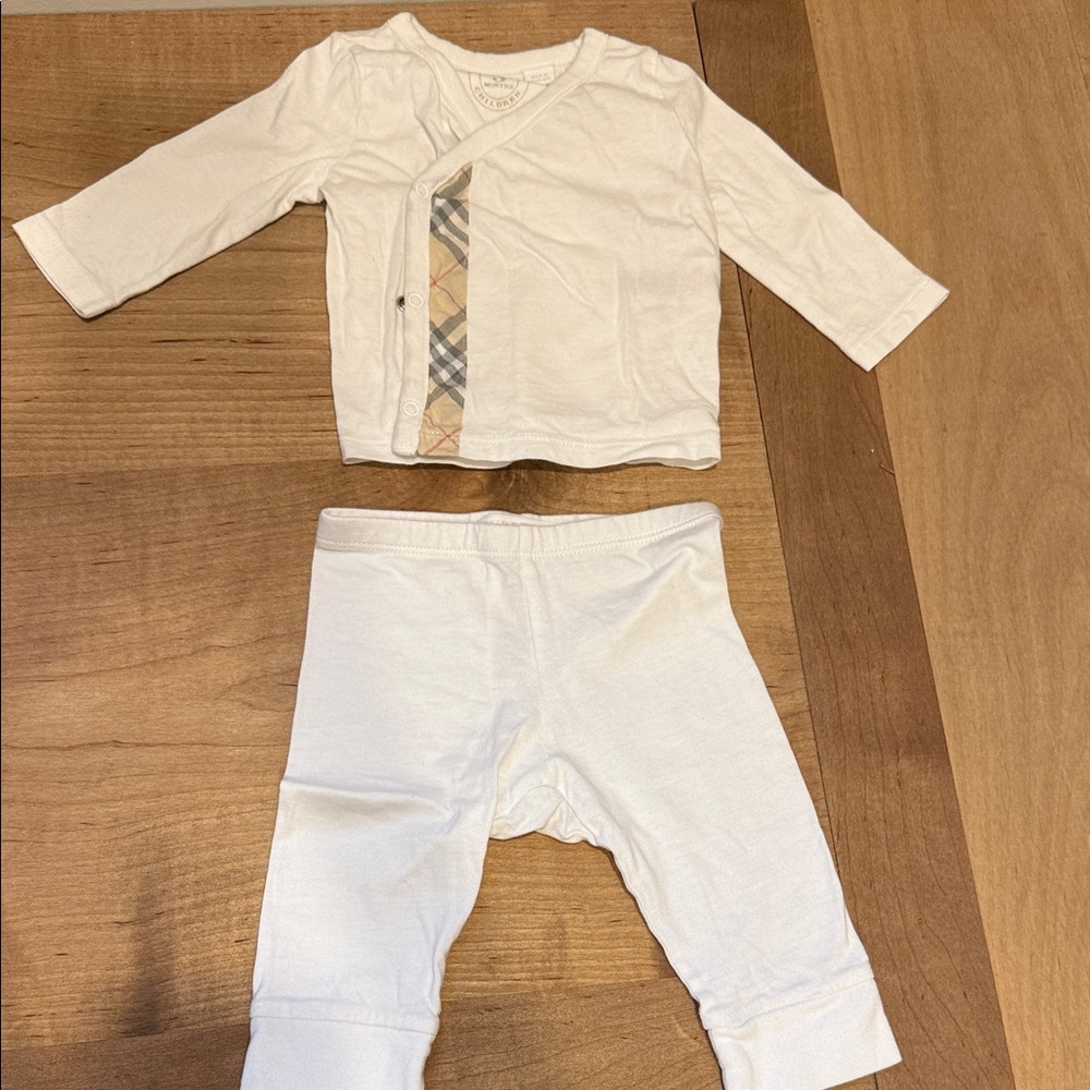 Burberry White Baby 3m Set